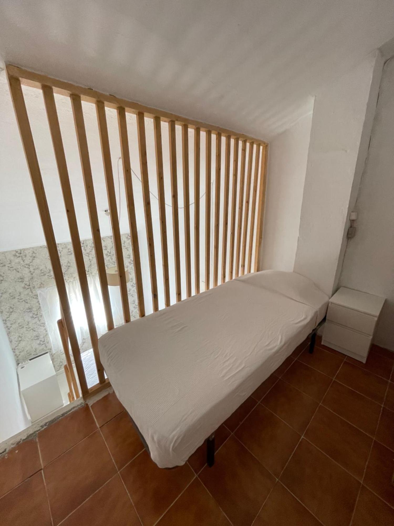 Mediterranean House - Habitaciones Privadas En Casa Compartida マイレナ・デル・アルハラフェ エクステリア 写真