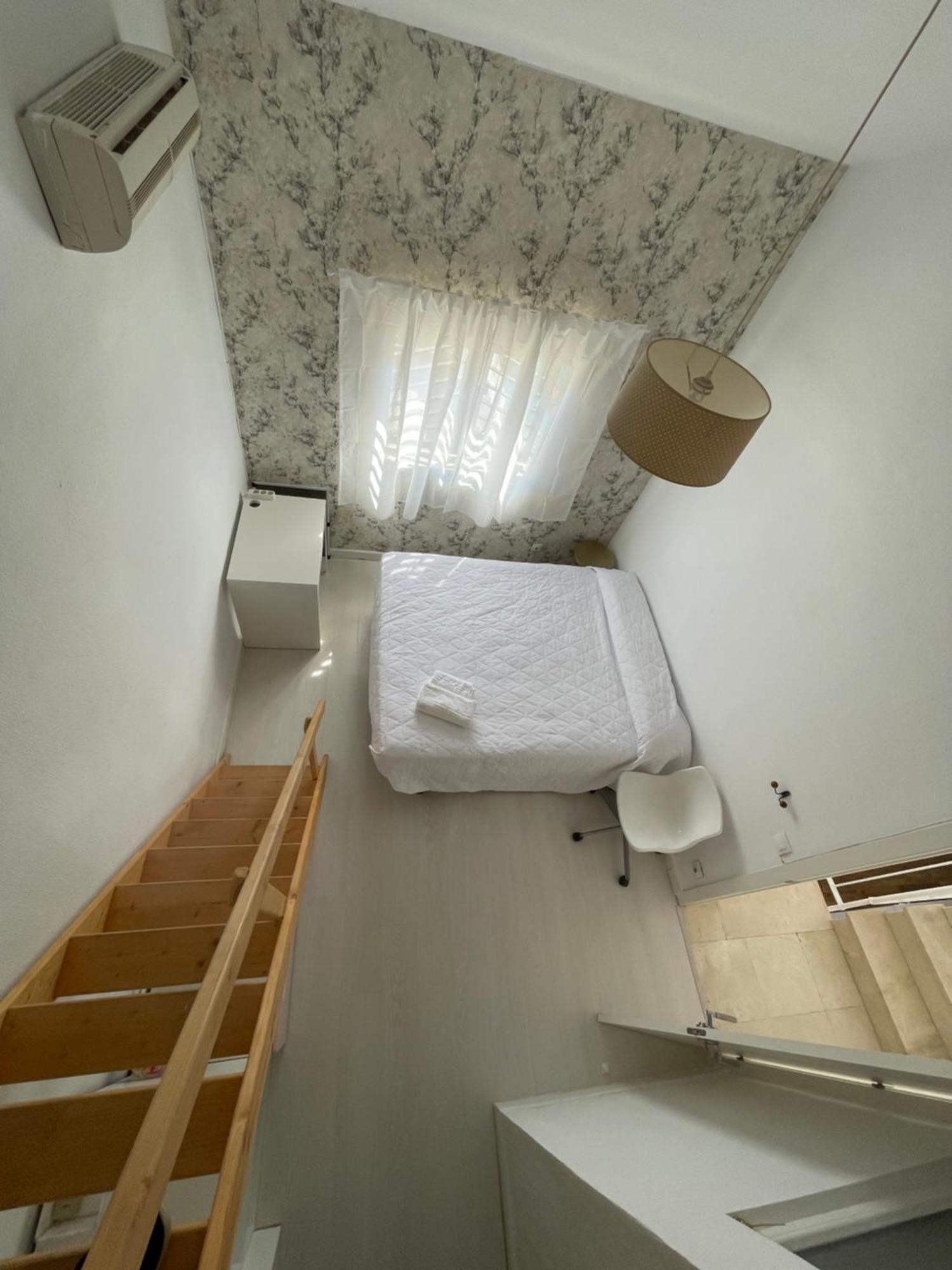 Mediterranean House - Habitaciones Privadas En Casa Compartida マイレナ・デル・アルハラフェ エクステリア 写真