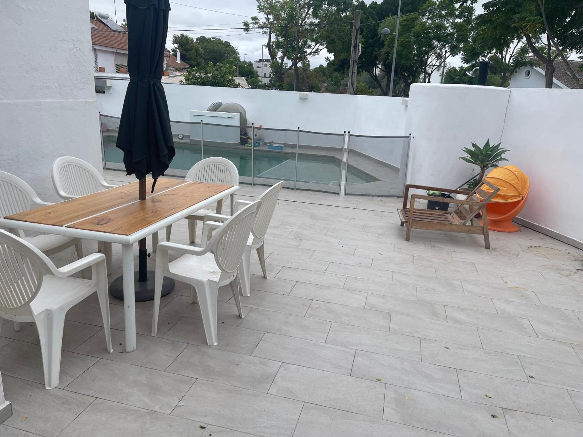 Mediterranean House - Habitaciones Privadas En Casa Compartida マイレナ・デル・アルハラフェ エクステリア 写真