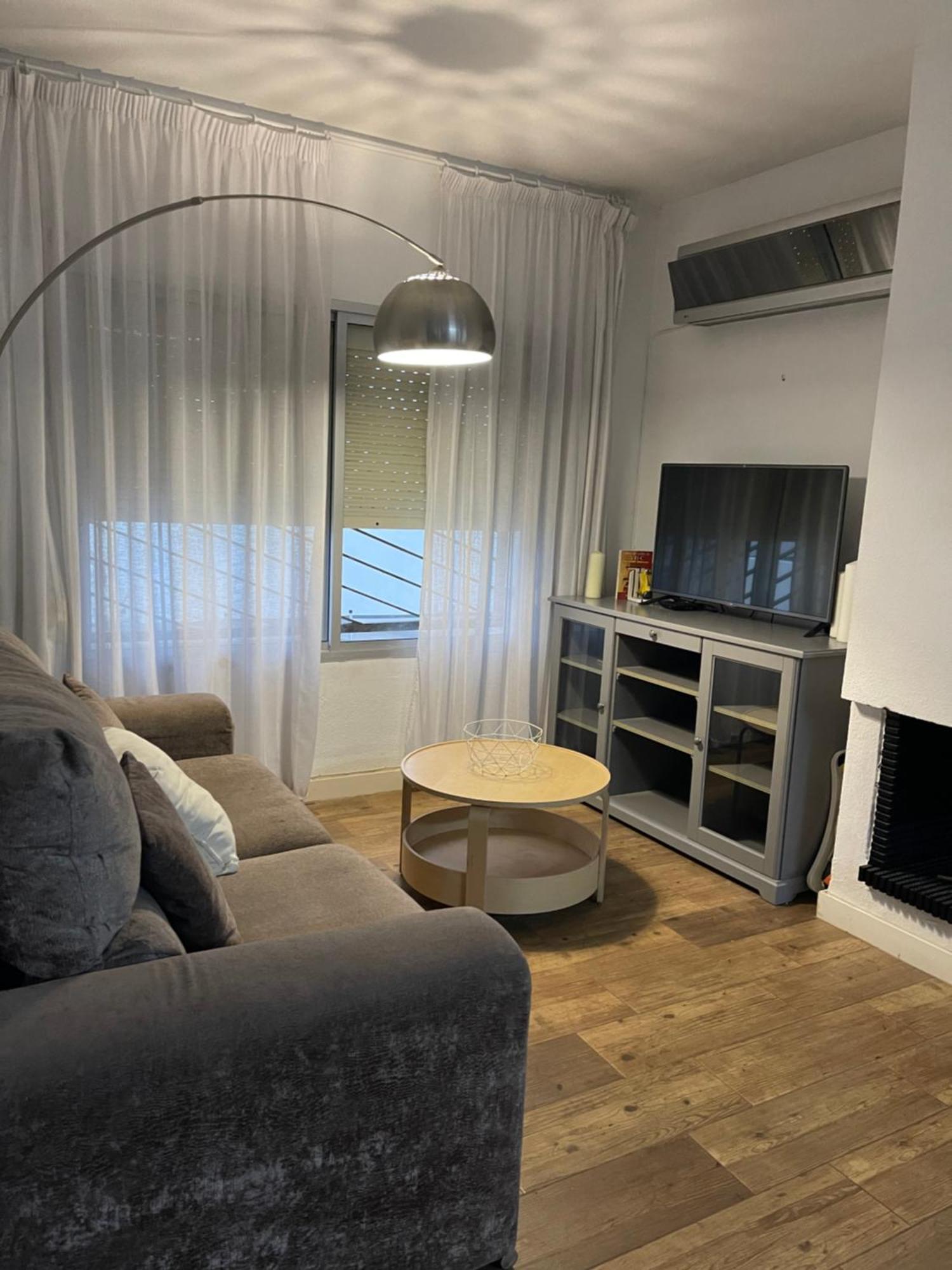 Mediterranean House - Habitaciones Privadas En Casa Compartida マイレナ・デル・アルハラフェ エクステリア 写真