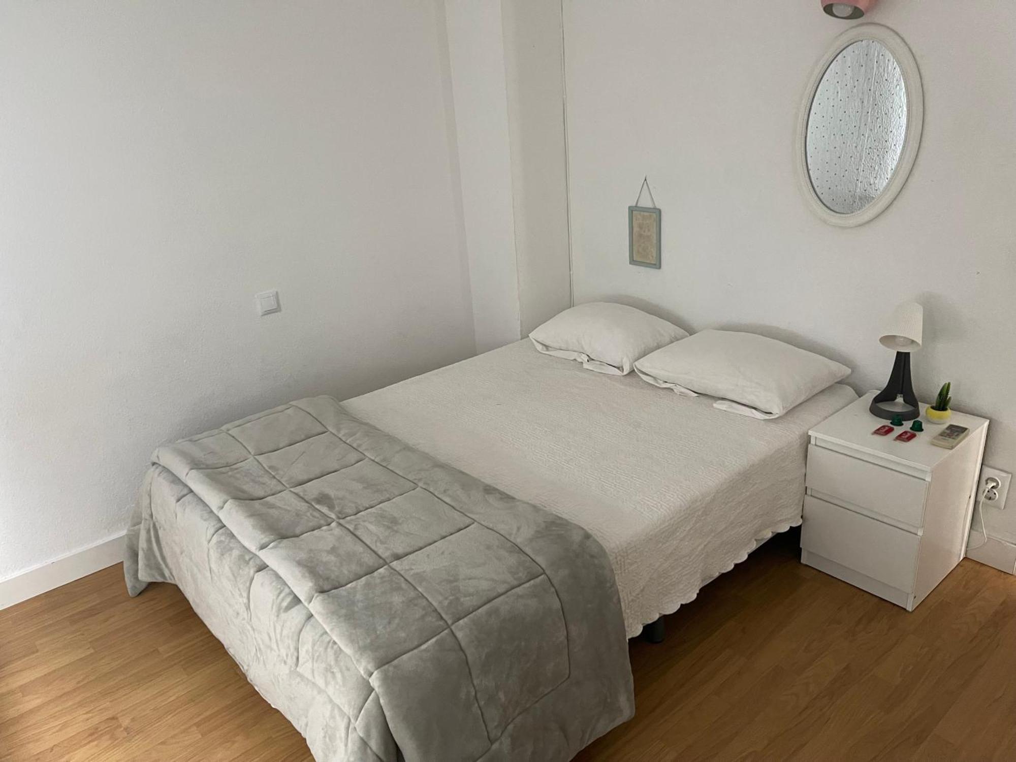 Mediterranean House - Habitaciones Privadas En Casa Compartida マイレナ・デル・アルハラフェ エクステリア 写真