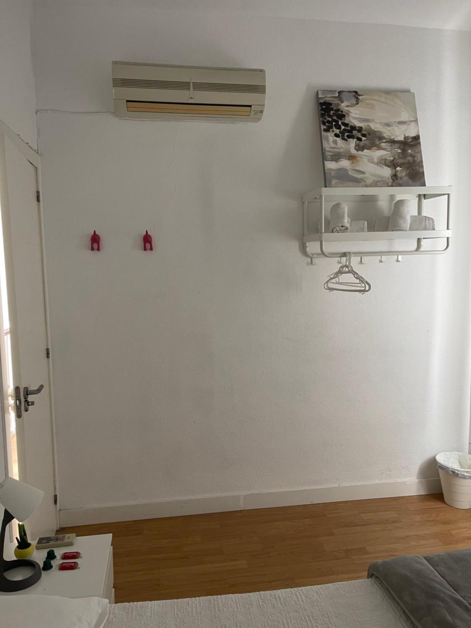 Mediterranean House - Habitaciones Privadas En Casa Compartida マイレナ・デル・アルハラフェ エクステリア 写真