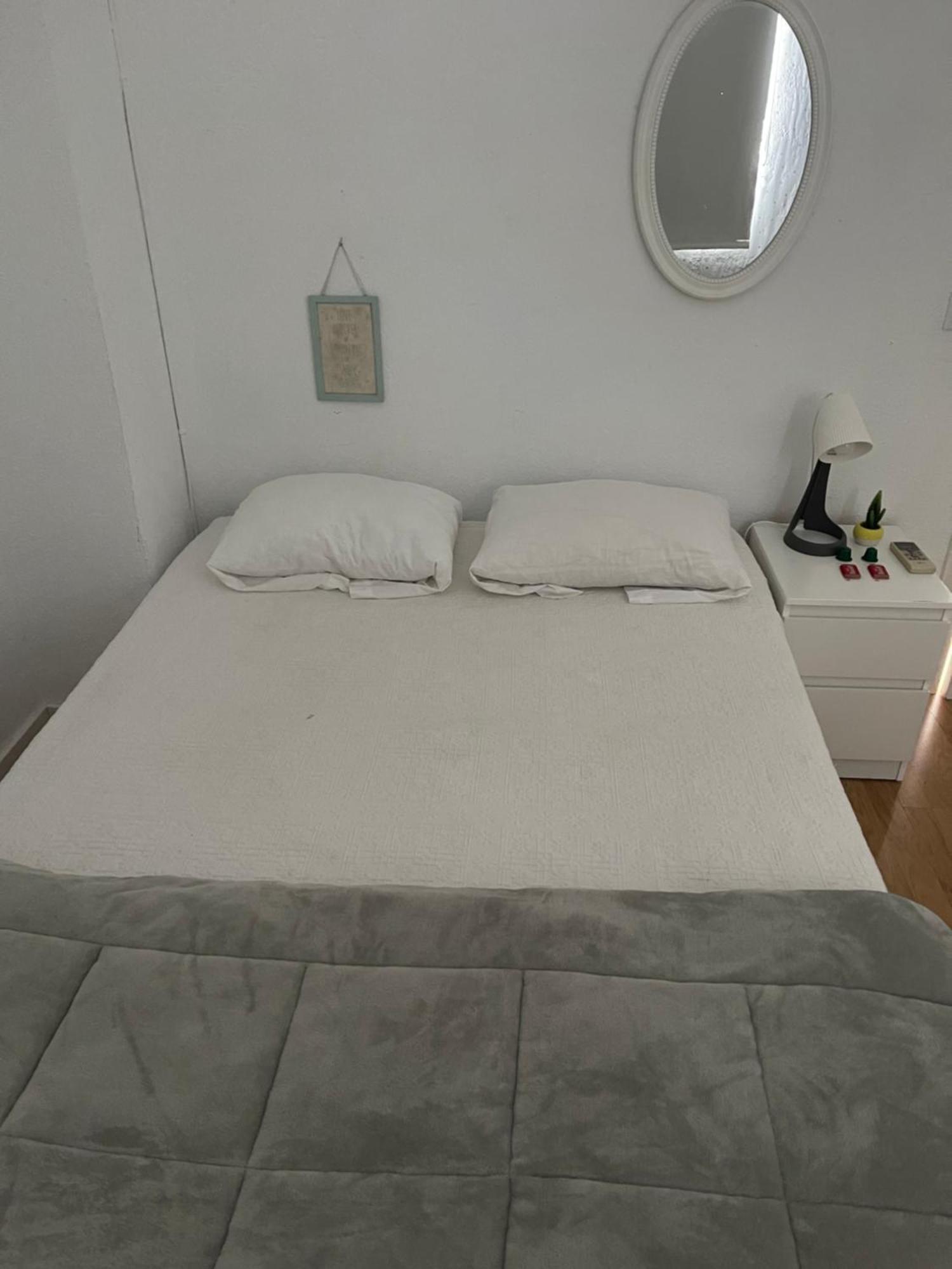 Mediterranean House - Habitaciones Privadas En Casa Compartida マイレナ・デル・アルハラフェ エクステリア 写真
